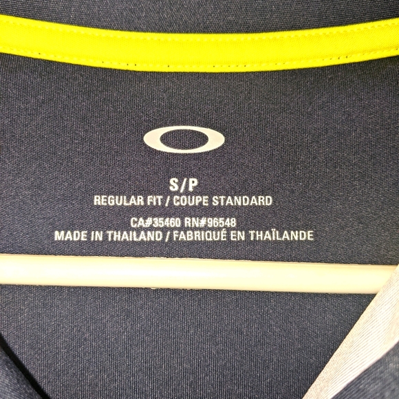 NWOT Men's Oakley Golf Polo - Picture 3 of 3